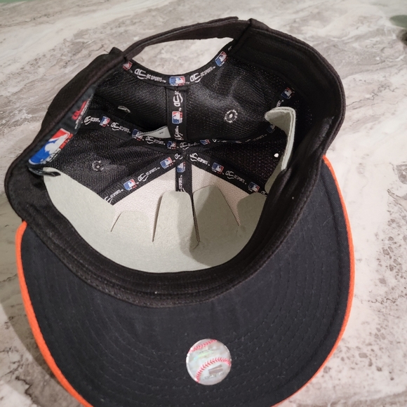 Baltimore Orioles Velcro baseball cap - Picture 3 of 3